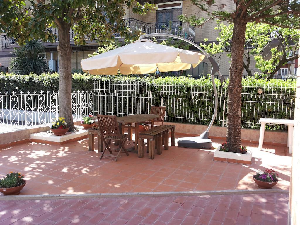 Apartamento Casa Relax Fam. D'Amata Ciampino Habitación foto